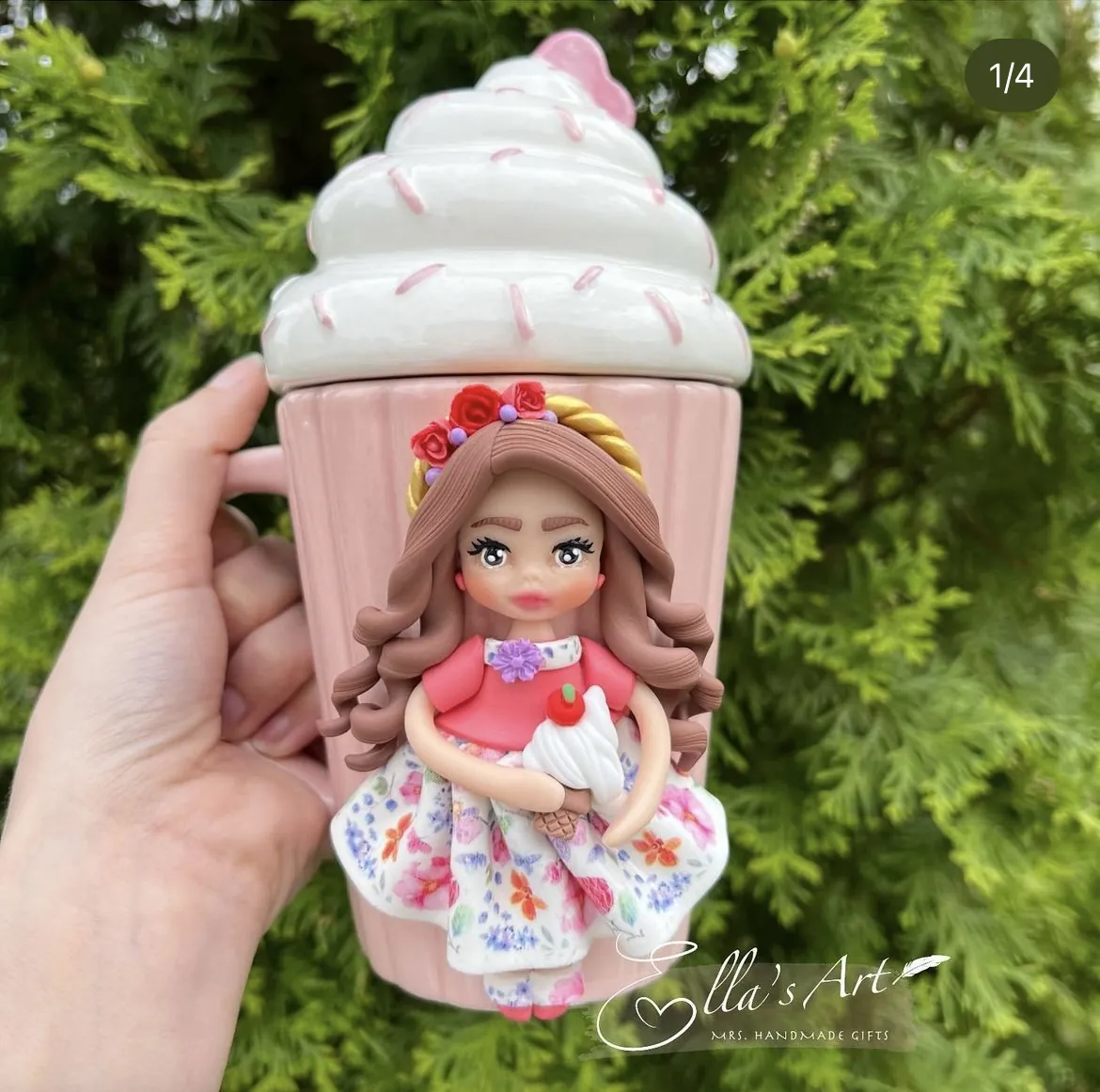 Cană cupcake cu fetiță în rochiță florală