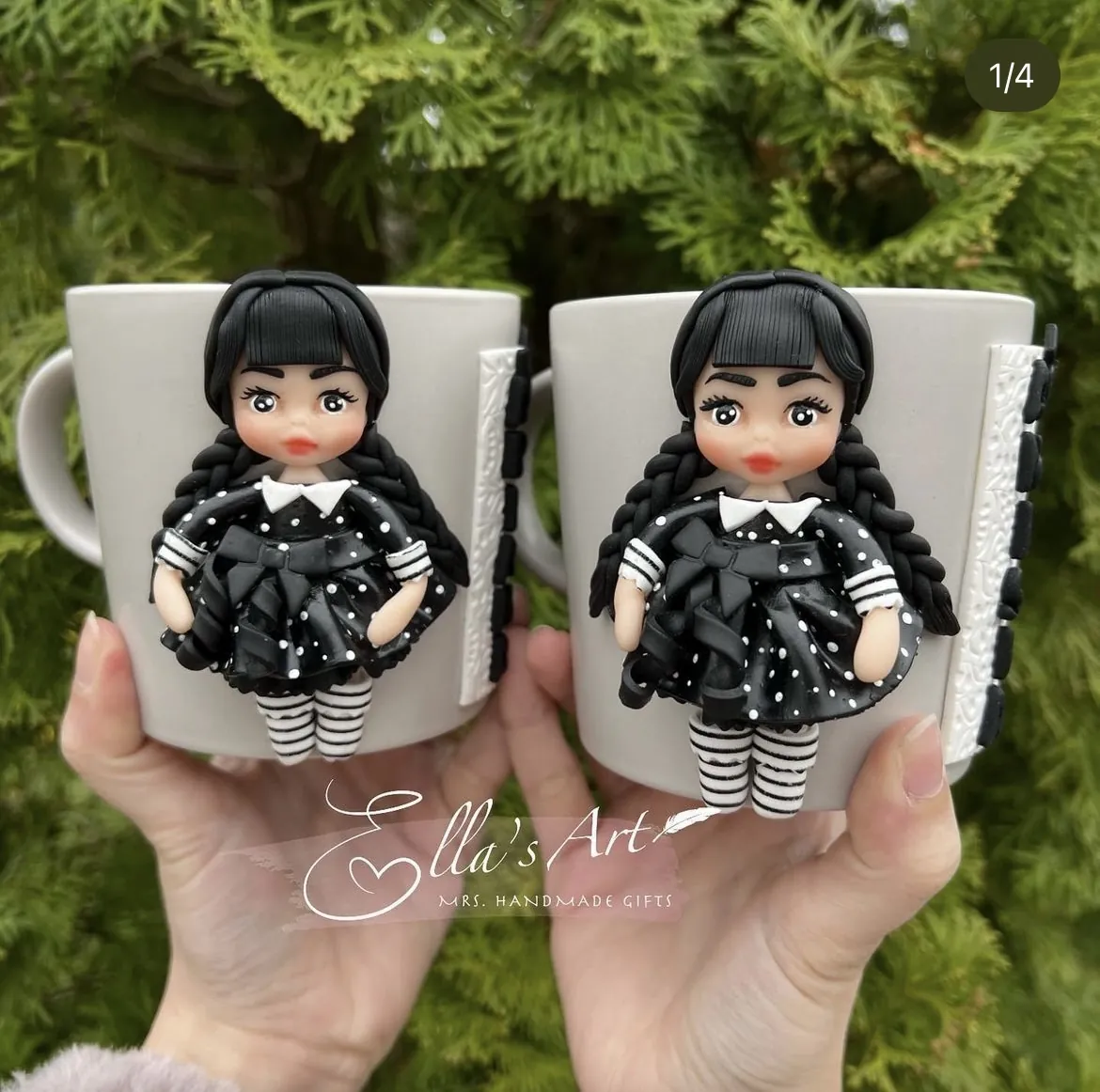 Căni cu figurine Wednesday